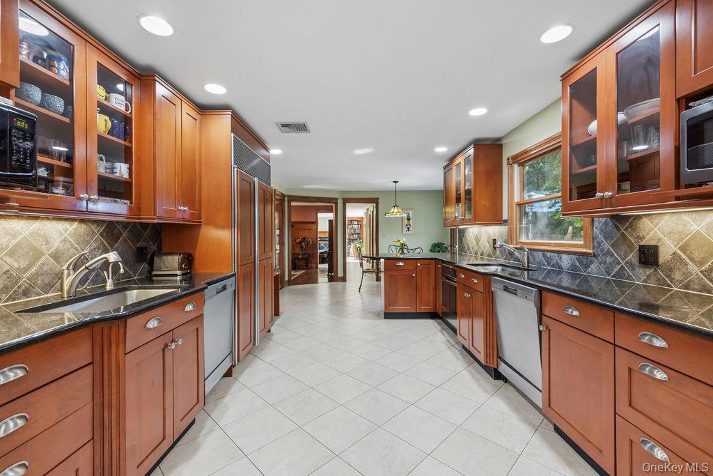 10 Rockingham Road Spring Valley, NY 10977 - Photo 21 of 35 Gallery Image 21