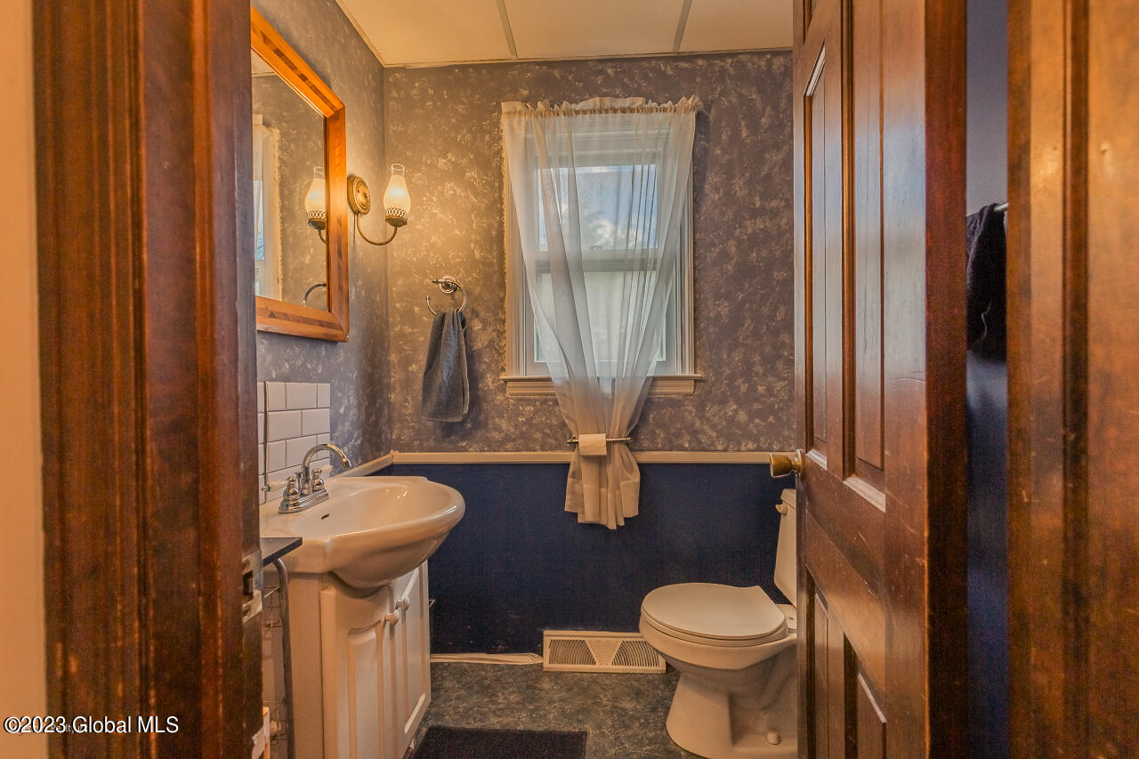 119 Hart Road Amsterdam, NY 12010 - Photo 16 of 25 119-Hart-Rd-Amsterdam-NY-12010-16