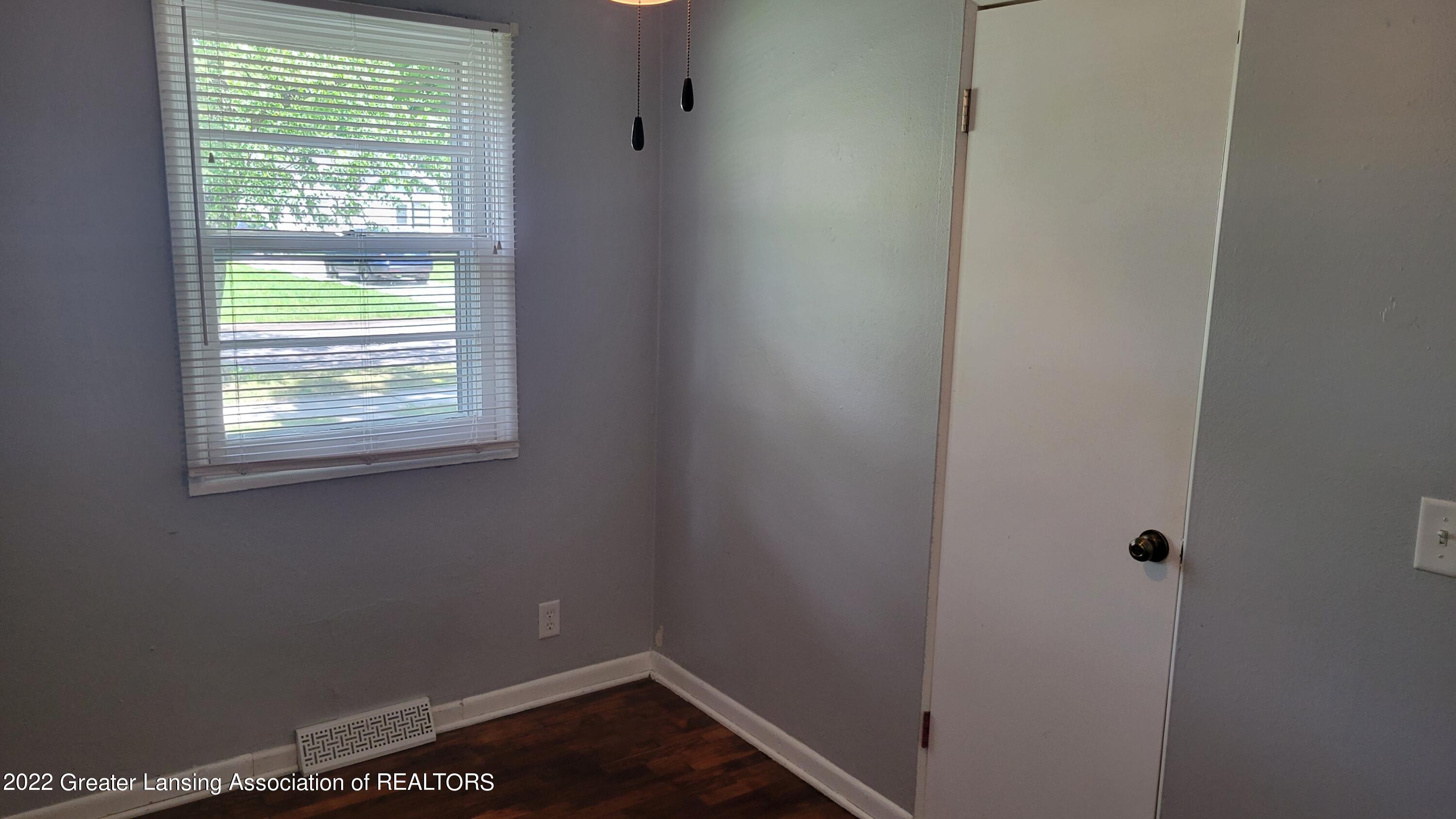 106 East Rouse Street Lansing, MI 48910 - Photo 24 of 40 20220725_135558