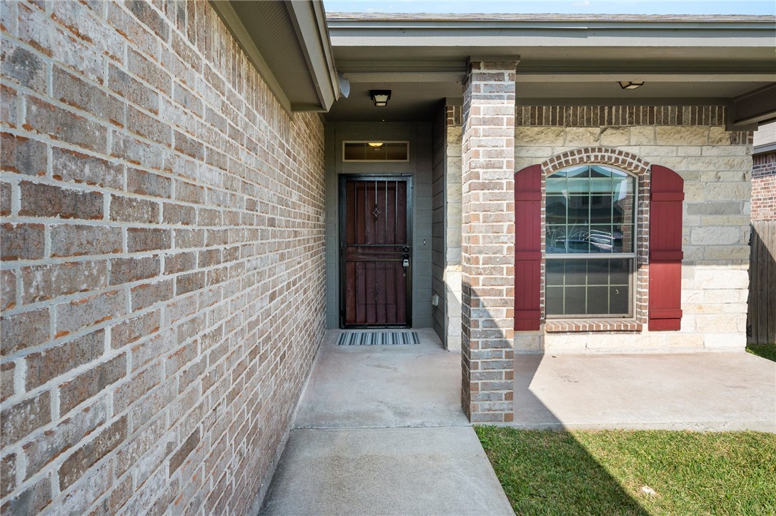 1032 Pasadena Street Portland, TX 78374 - Photo 3 of 32