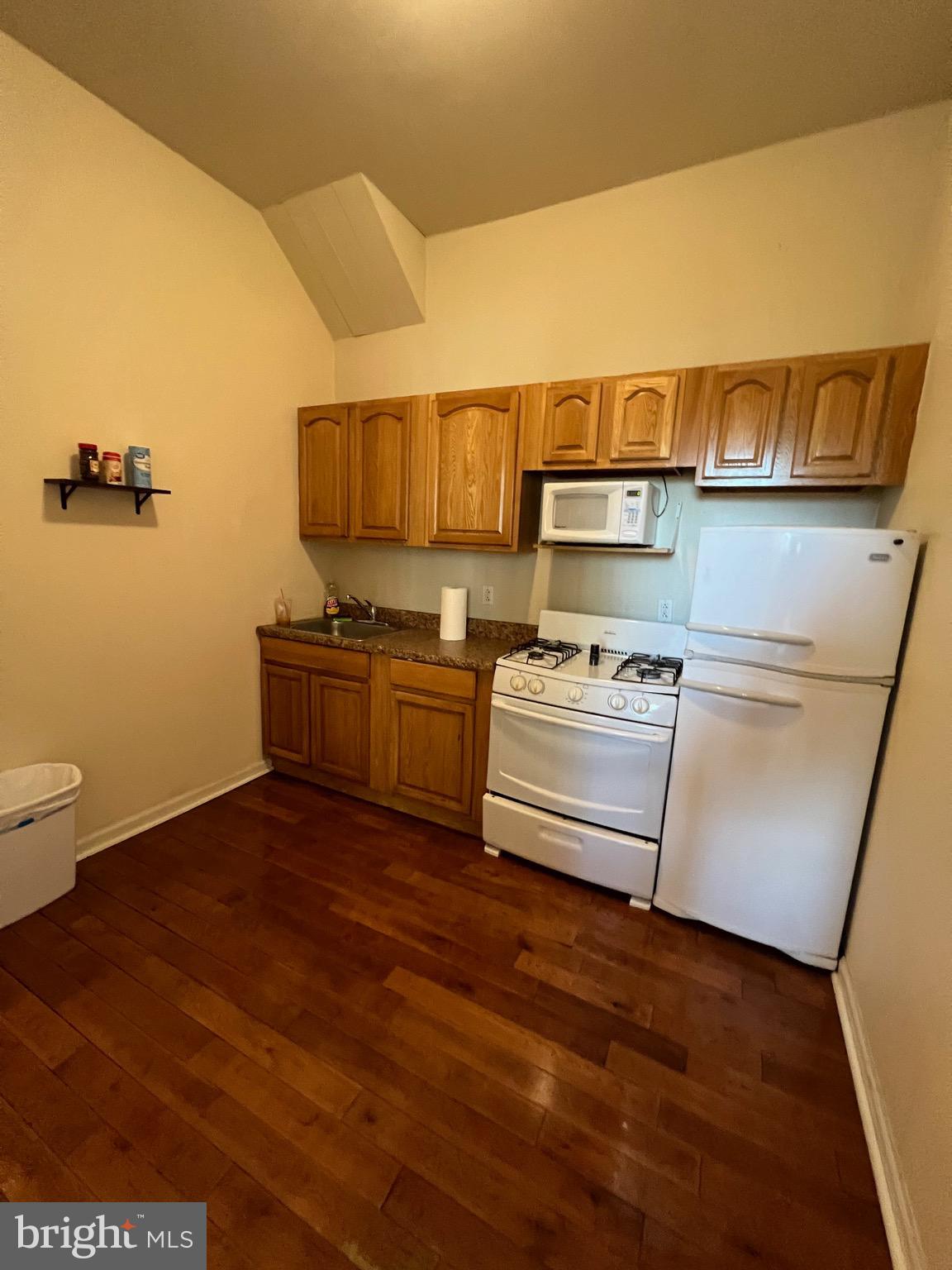 2005 North 16th Street, Unit 3B Philadelphia, PA 19121 - Photo 4 of 13