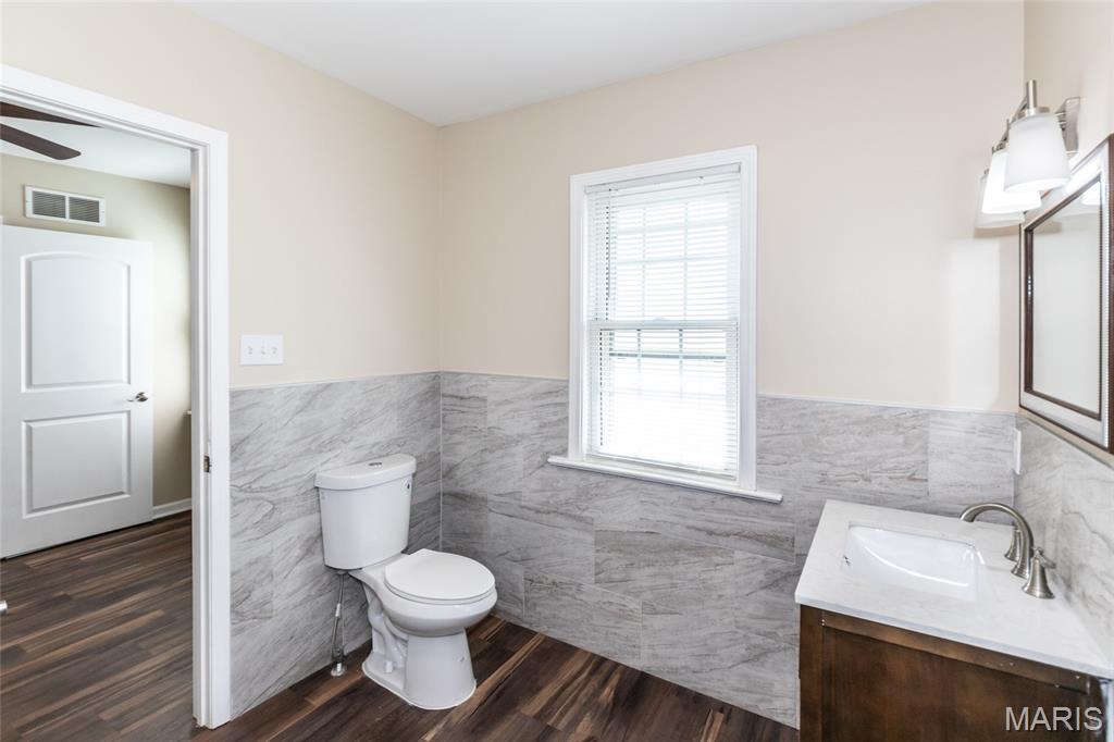 6019 Jackson Avenue Berkeley, MO 63134 - Photo 11 of 18