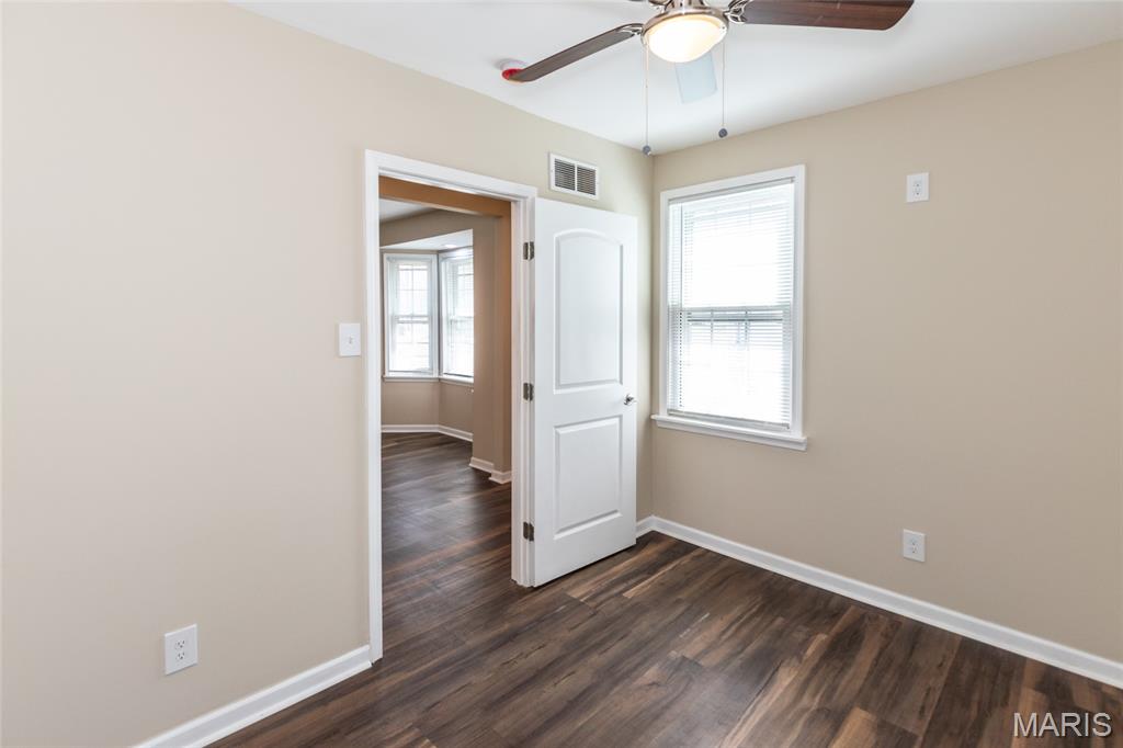 6019 Jackson Avenue Berkeley, MO 63134 - Photo 14 of 18