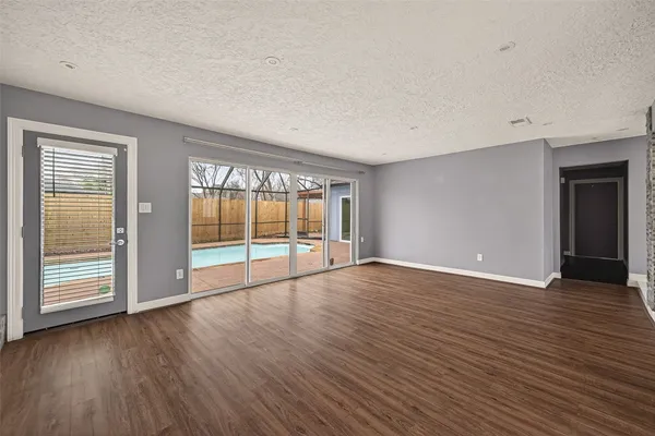 $2,800 | 2130 Round Lake Drive, Houston, TX 77077