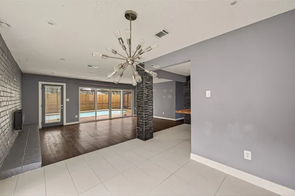 $2,800 | 2130 Round Lake Drive, Houston, TX 77077