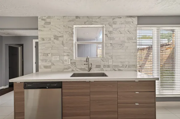 $2,800 | 2130 Round Lake Drive, Houston, TX 77077