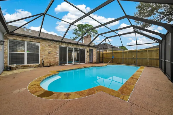 $2,800 | 2130 Round Lake Drive, Houston, TX 77077