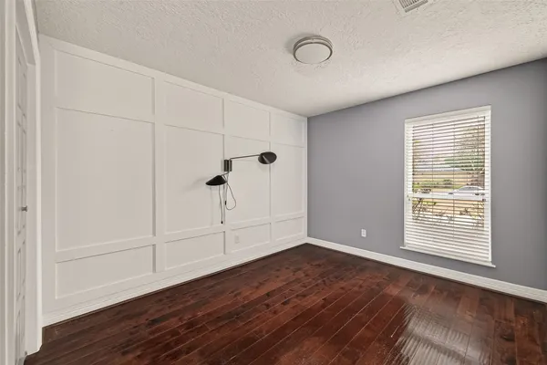 $2,800 | 2130 Round Lake Drive, Houston, TX 77077