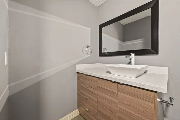 $2,700 | 2130 Round Lake Drive, Houston, TX 77077