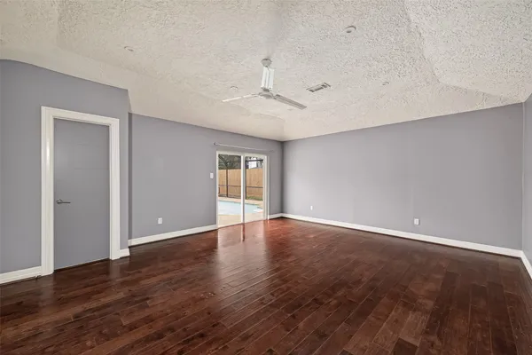 $2,700 | 2130 Round Lake Drive, Houston, TX 77077