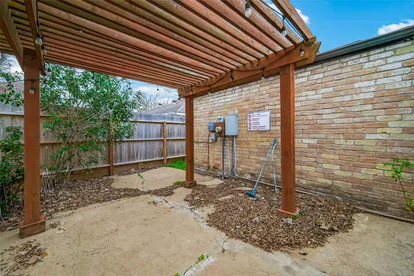 $2,700 | 2130 Round Lake Drive, Houston, TX 77077