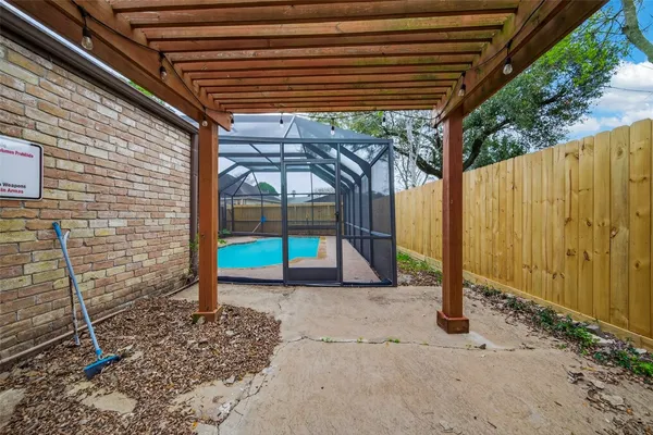 $2,800 | 2130 Round Lake Drive, Houston, TX 77077