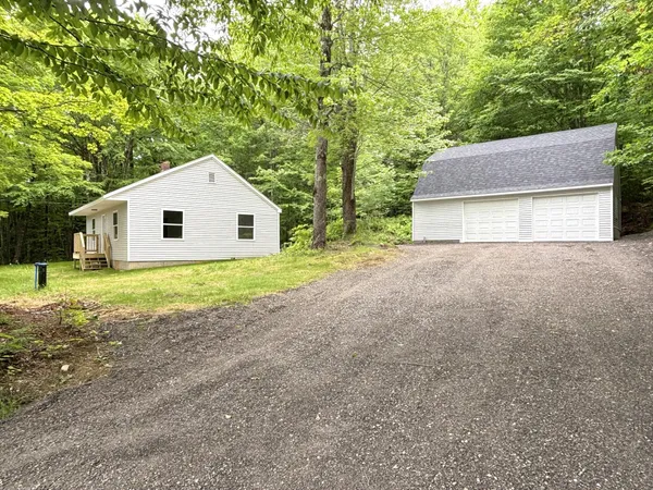 $300,000 | 950 Main Street, Wayne, ME 04284