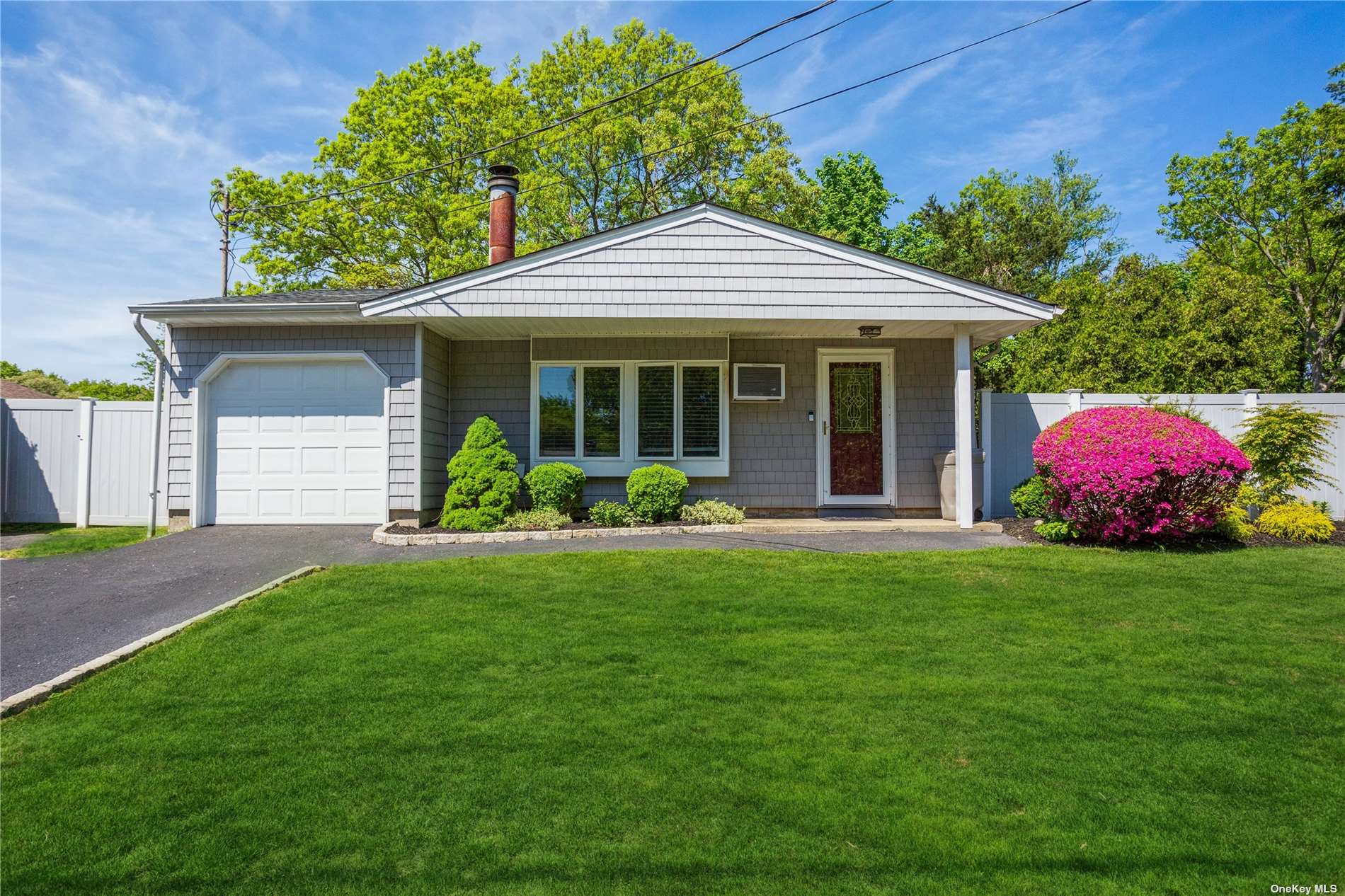 392 Boyle Road Selden, NY 11784 - Photo 1 of 1 Gallery Image 1