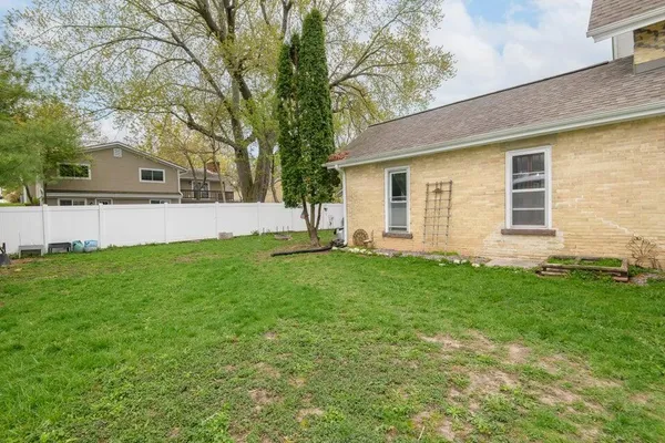 $399,900 | 308 Kettle Moraine Drive South, Slinger, WI 53086