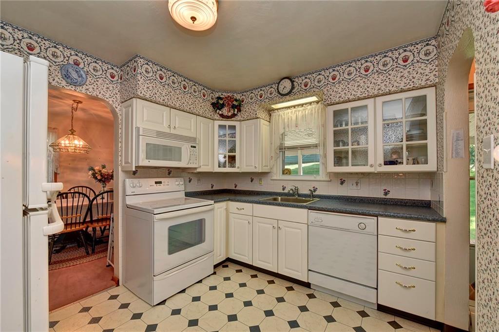 613 Colonial Manor Road North Huntingdon, PA 15642 - Photo 8 of 22 Gallery Image 8