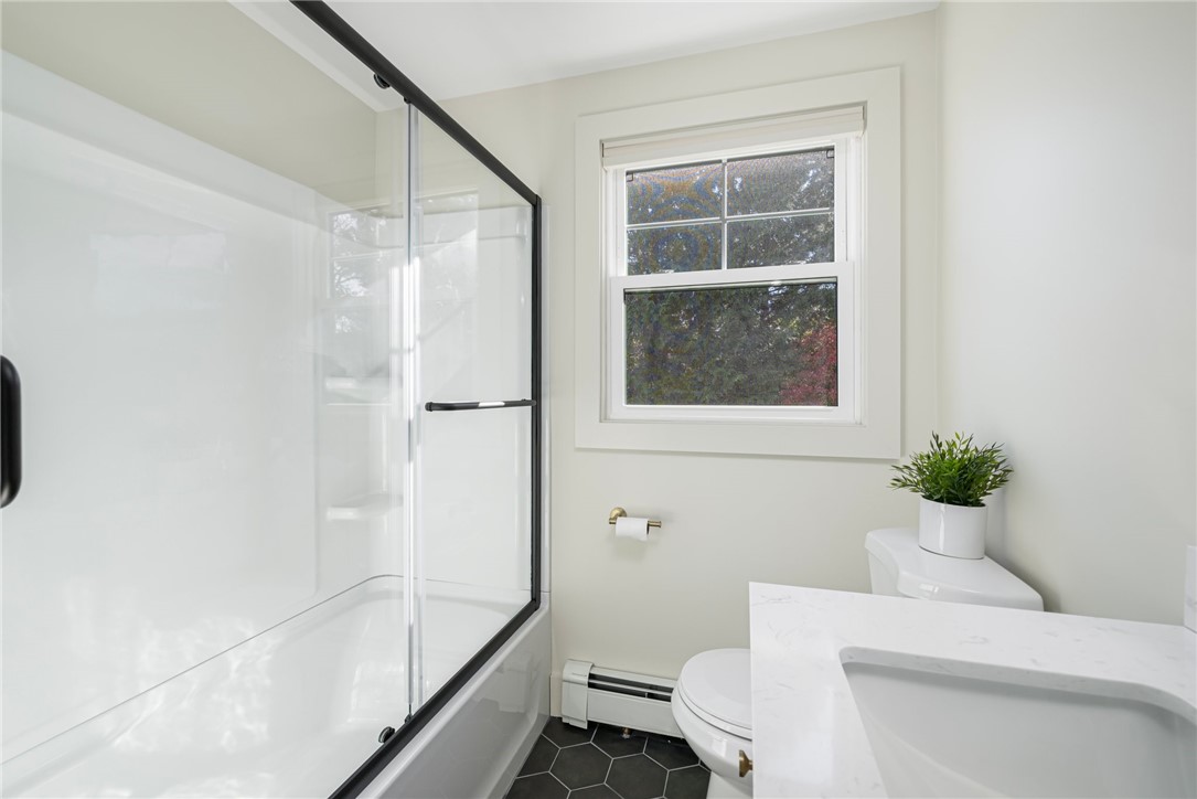 80 Crestwood Road Cranston, RI 02920 - Photo 13 of 44