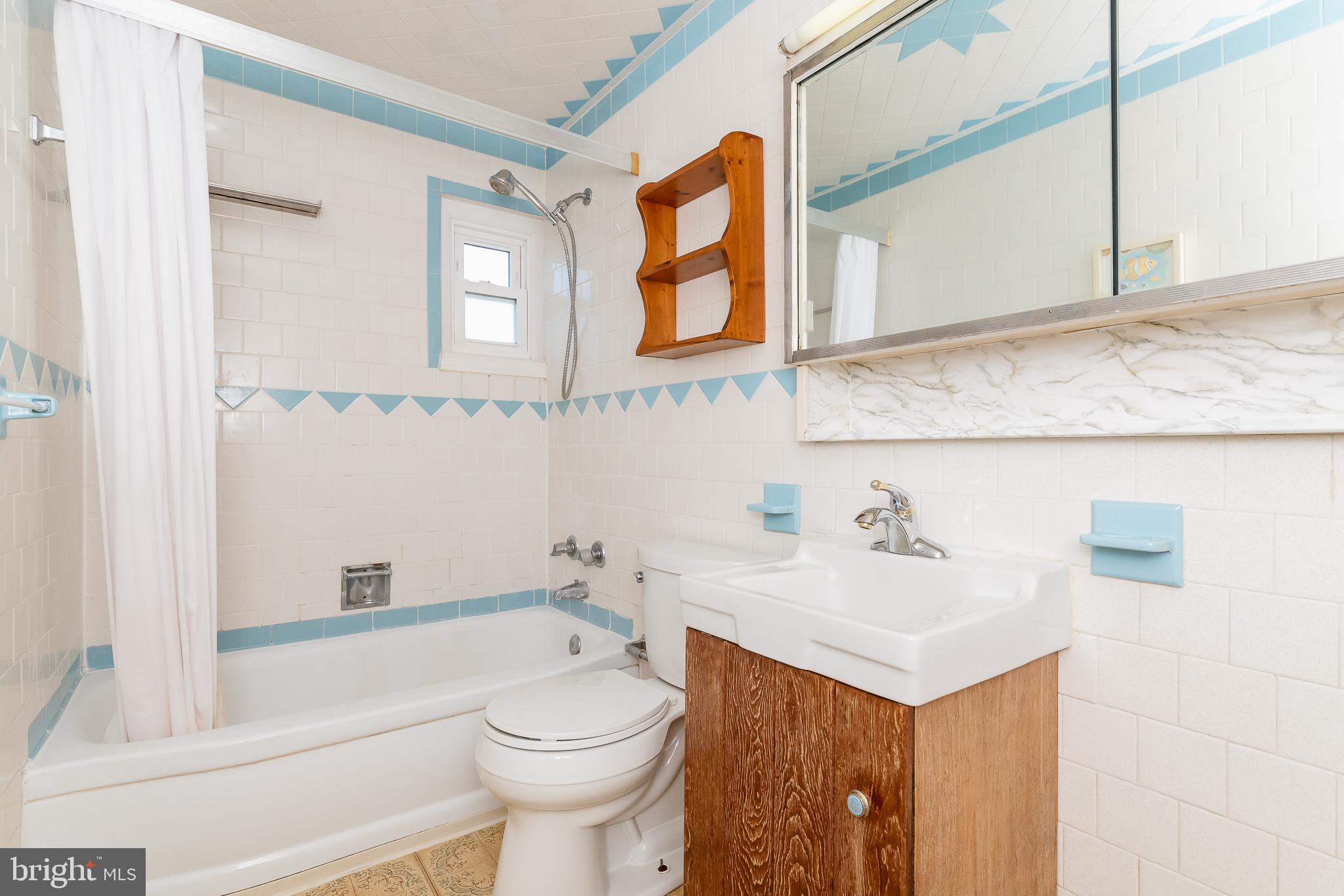 1729 Inverness Avenue Dundalk, MD 21222 - Photo 23 of 46 Bath Upper