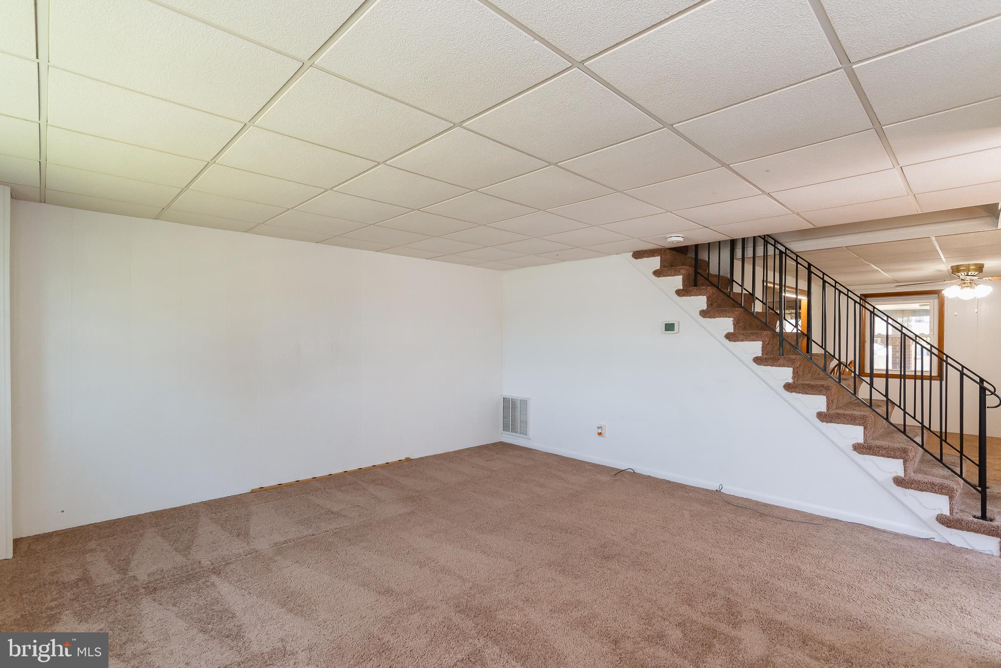 1729 Inverness Avenue Dundalk, MD 21222 - Photo 9 of 46 Living Room