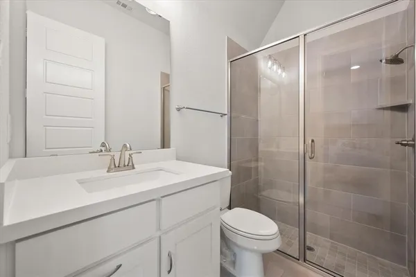 $750,000 | 2829 Midlake Drive, Midlothian, TX 76065