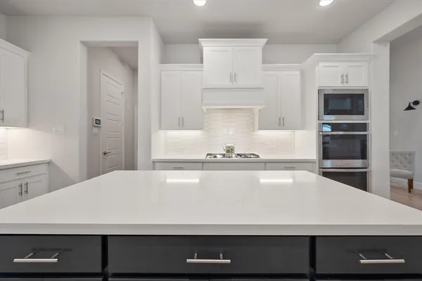 $750,000 | 2829 Midlake Drive, Midlothian, TX 76065