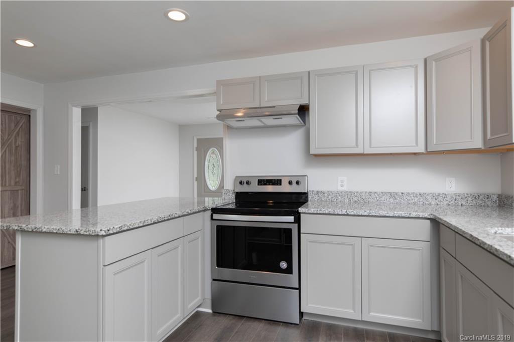 413 Sumter Street Clover, SC 29710 - Photo 12 of 22 Gallery Image 12