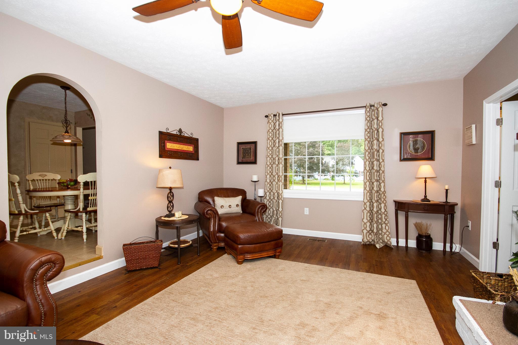 618 Northgate Road Aberdeen, MD 21001 - Photo 10 of 38 Access to Kitchen from Family Room