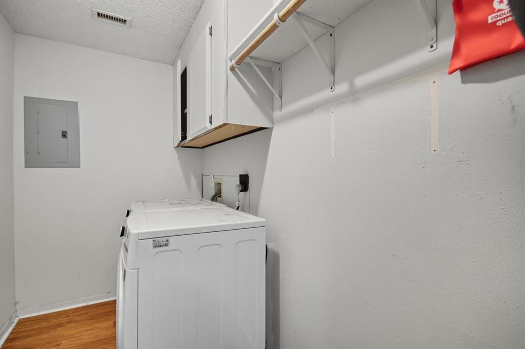 413 Charnel Street Clyde, TX 79510 - Photo 20 of 31 a utility room with dryer and washer