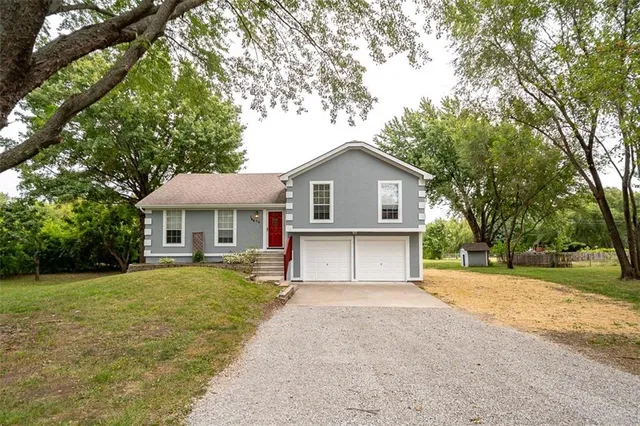 $395,000 | 14405 South Greentree Drive, Olathe, KS 66061