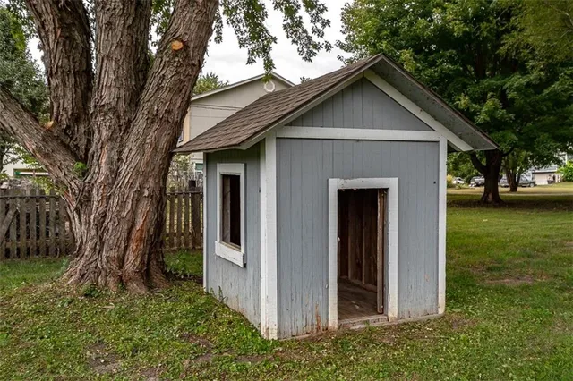 $395,000 | 14405 South Greentree Drive, Olathe, KS 66061