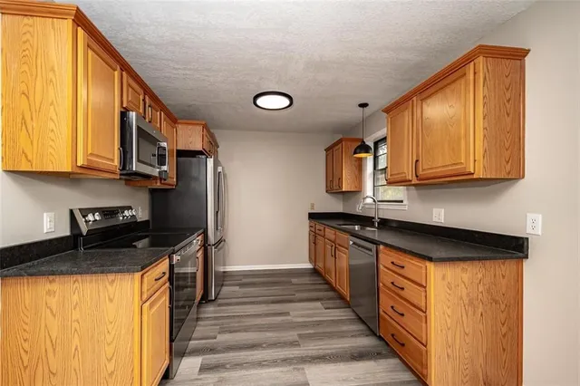 $395,000 | 14405 South Greentree Drive, Olathe, KS 66061