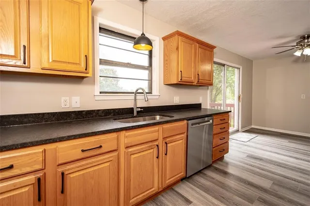 $395,000 | 14405 South Greentree Drive, Olathe, KS 66061