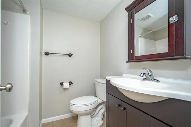 $395,000 | 14405 South Greentree Drive, Olathe, KS 66061