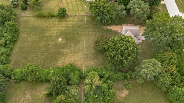 $395,000 | 14405 South Greentree Drive, Olathe, KS 66061