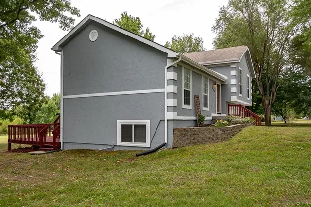 $395,000 | 14405 South Greentree Drive, Olathe, KS 66061