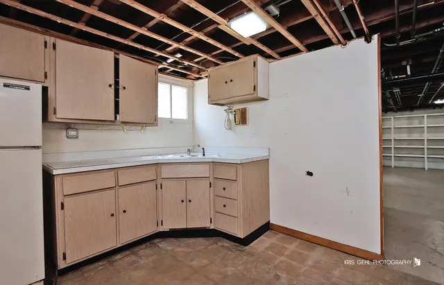 a view of a storage & utility room