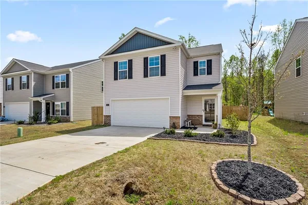 $274,900 | 166 Carriage Cove Circle, Mocksville, NC 27028