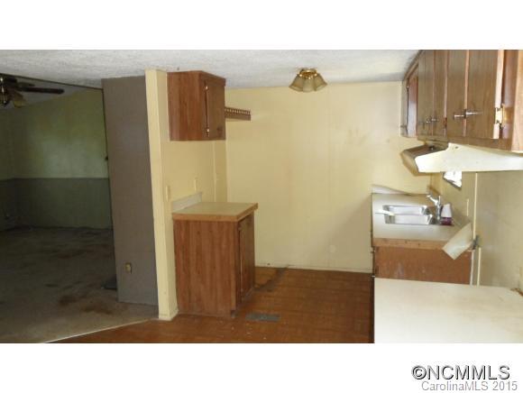 263 Inman Branch Road Waynesville, NC 28786 - Photo 3 of 10 a black and white photo of a bathroom