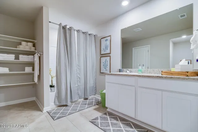 $3,500 | 109 Red Pne Drive, Lafayette, LA 70501