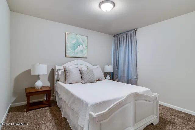 $3,500 | 109 Red Pne Drive, Lafayette, LA 70501