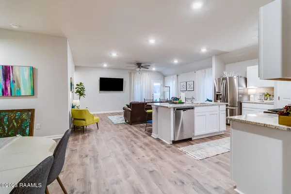 $3,500 | 109 Red Pne Drive, Lafayette, LA 70501