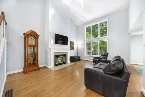 $1,075,000 | 202 Dahlia Drive, Unit 202, Wayland, MA 01778