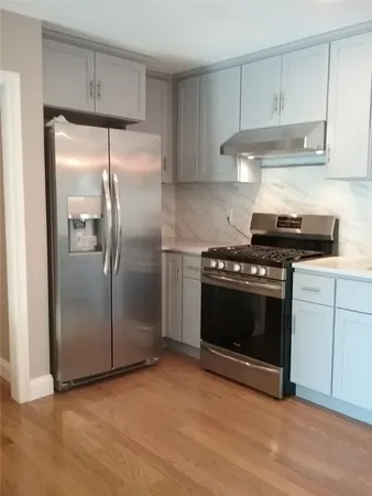 $4,200 | 68 Memorial Boulevard, Unit B, Newport, RI 02840