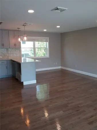 $4,200 | 68 Memorial Boulevard, Unit B, Newport, RI 02840