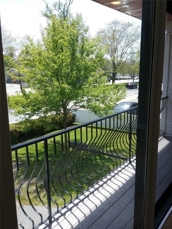 68 Memorial Boulevard, Unit B Newport, RI 02840 - Photo 10 of 28