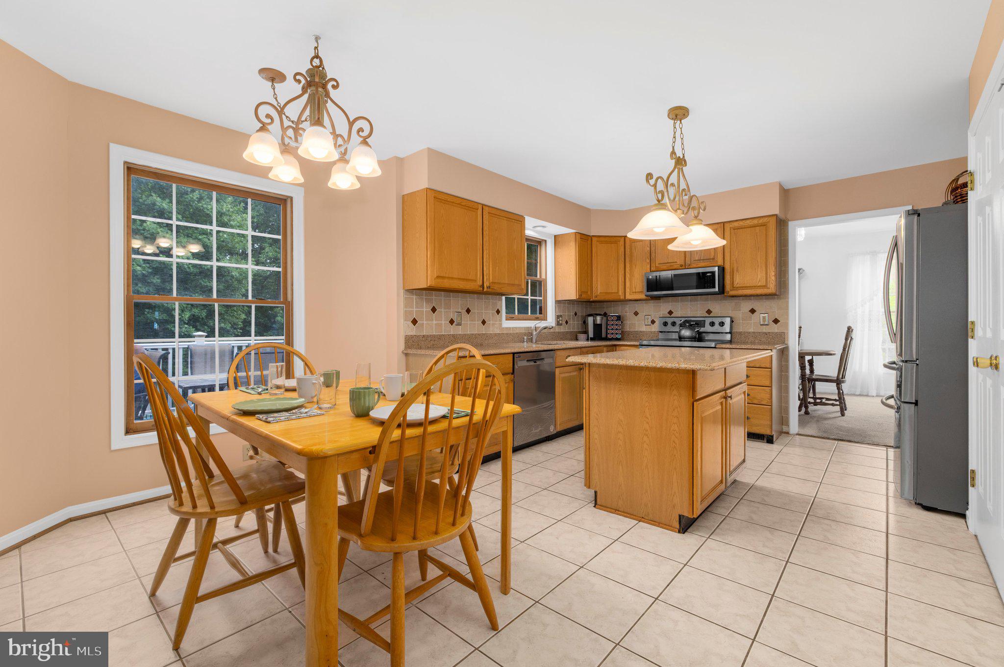 63 Church Road Arnold, MD 21012 - Photo 5 of 58 Eat-in Kitchen