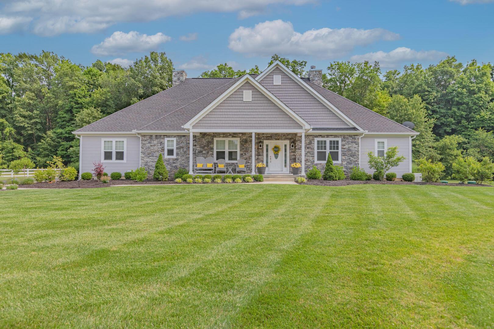 14338 Center Village Road Galena, OH 43021 - Photo 4 of 73 14338-Central-village-ext-11