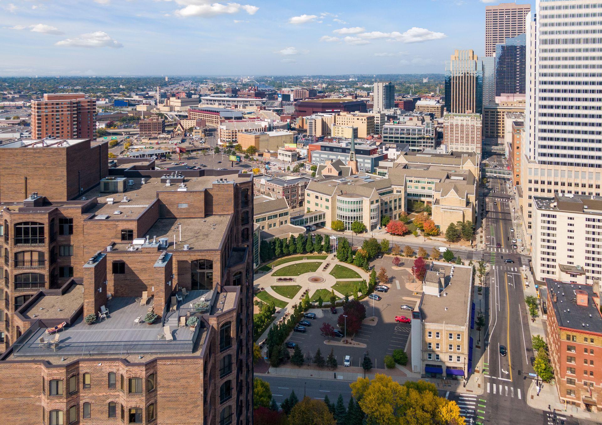 1201 Yale Place, Unit 2009 Minneapolis, MN 55403 - Photo 121 of 124