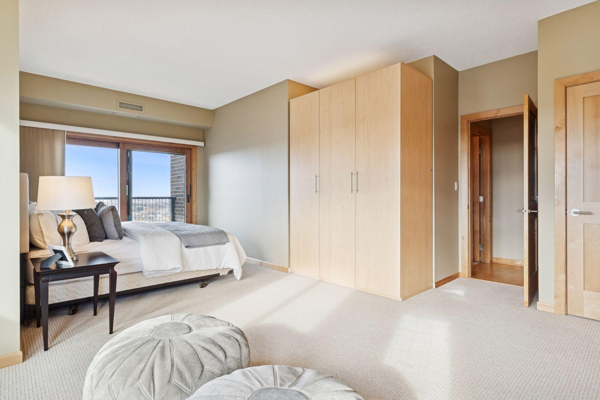 1201 Yale Place, Unit 2009 Minneapolis, MN 55403 - Photo 31 of 124