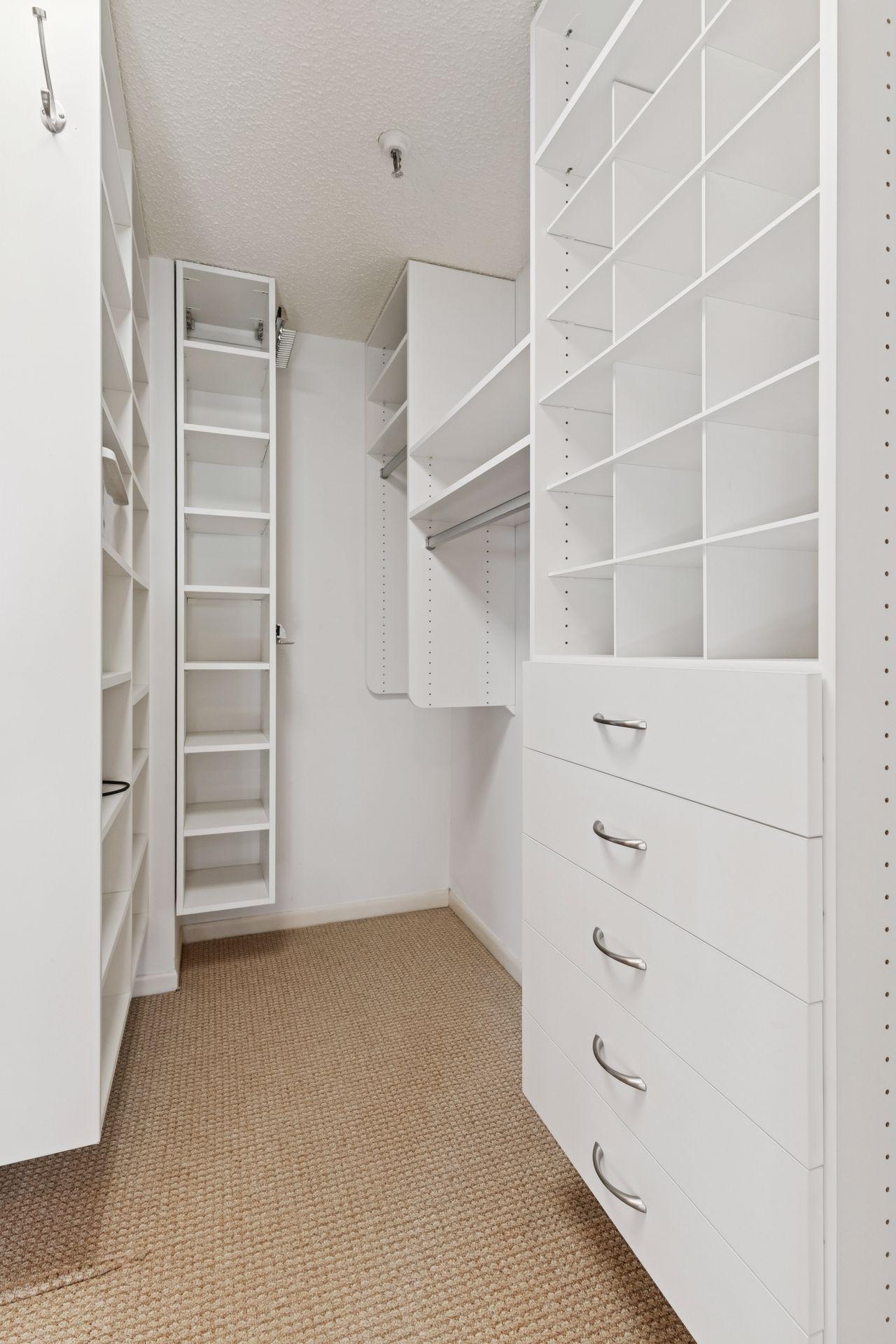 1201 Yale Place, Unit 2009 Minneapolis, MN 55403 - Photo 35 of 124